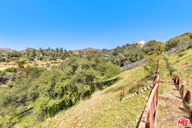 2315 N Hobart Boulevard, Los Angeles, CA 90027