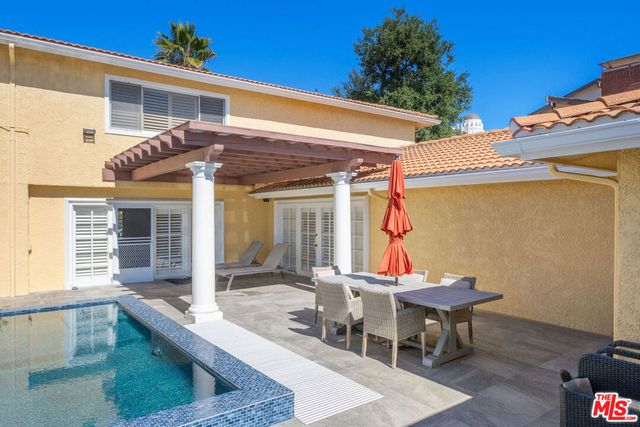 2315 N Hobart Boulevard, Los Angeles, CA 90027
