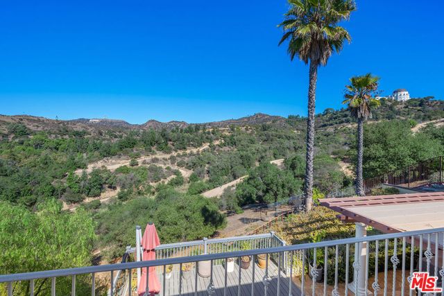 2315 N Hobart Boulevard, Los Angeles, CA 90027