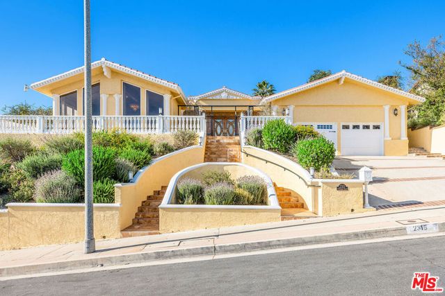 2315 N Hobart Boulevard, Los Angeles, CA 90027