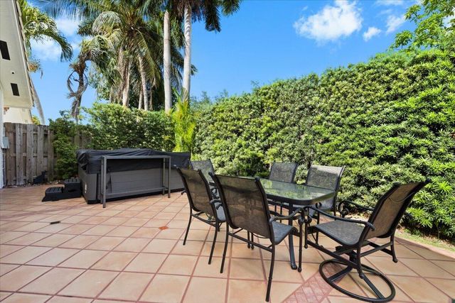 14525 NW 88th Avenue, Miami Lakes, FL 33018