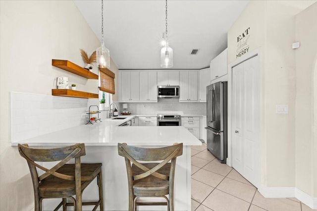 14525 NW 88th Avenue, Miami Lakes, FL 33018