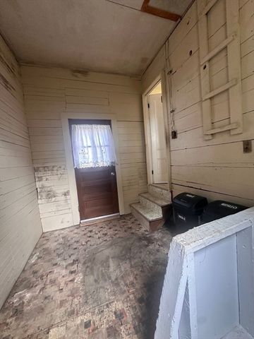 20 Summit Ave, Mansfield, MA 02048