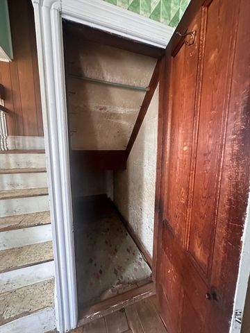 20 Summit Ave, Mansfield, MA 02048