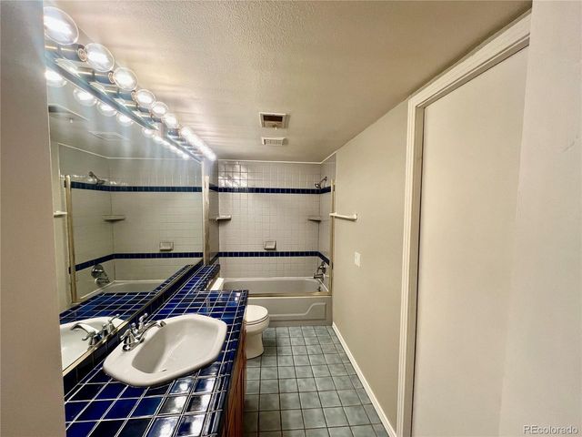 9797 E Peakview Ave C05, Englewood, CO 80111