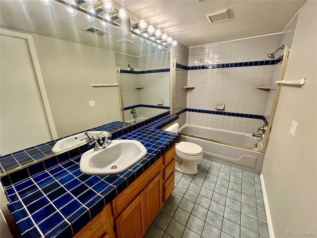 9797 E Peakview Ave C05, Englewood, CO 80111