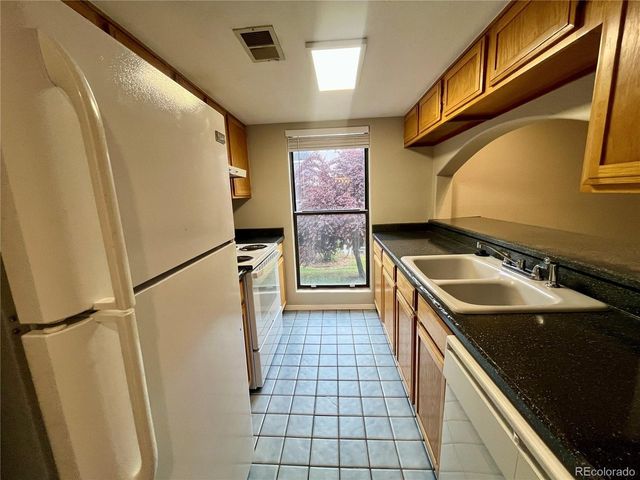 9797 E Peakview Ave C05, Englewood, CO 80111