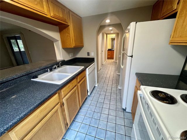 9797 E Peakview Ave C05, Englewood, CO 80111