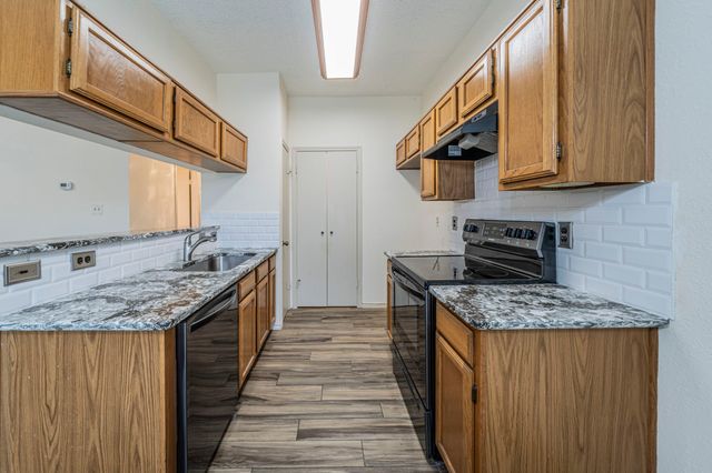 4101 Esters Road 110, Irving, TX 75038