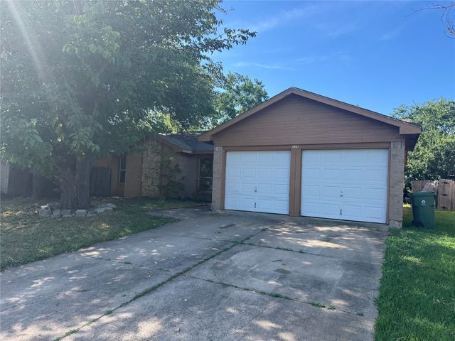 226 Volunteer Drive, Arlington, TX 76014