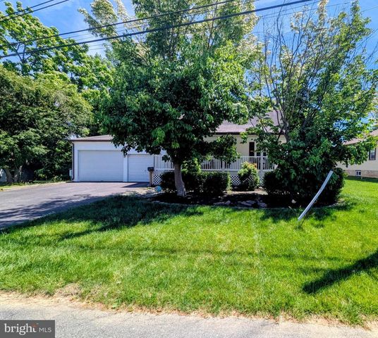 903 GALBRAITH AVE, Upper Chichester, PA 19061