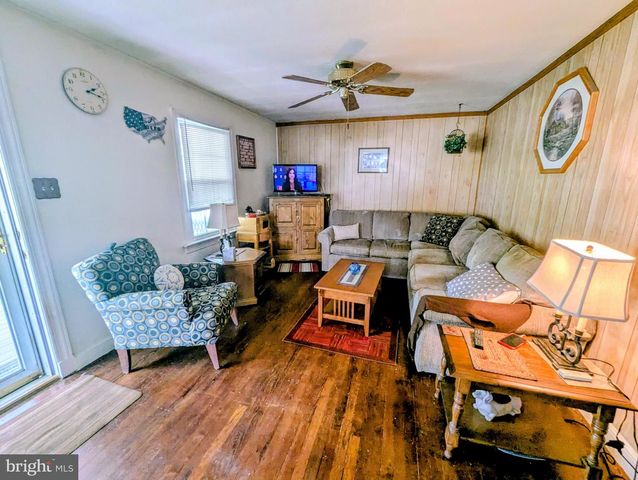 903 GALBRAITH AVE, Upper Chichester, PA 19061