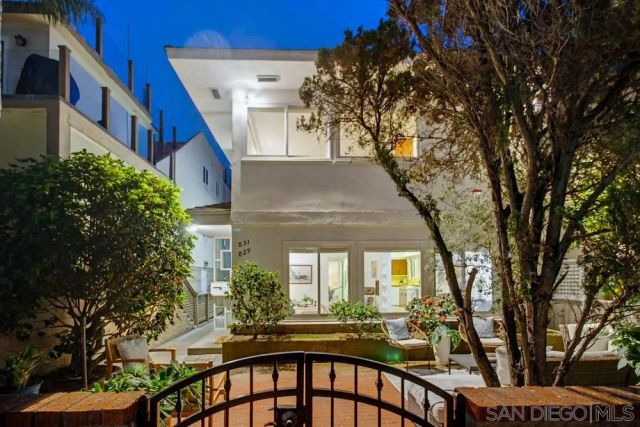 829-31 Avalon Ct, San Diego, CA 92109