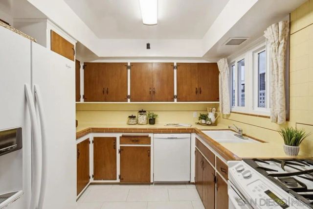 829-31 Avalon Ct, San Diego, CA 92109