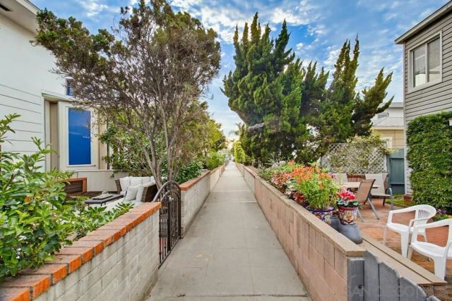 829-31 Avalon Ct, San Diego, CA 92109