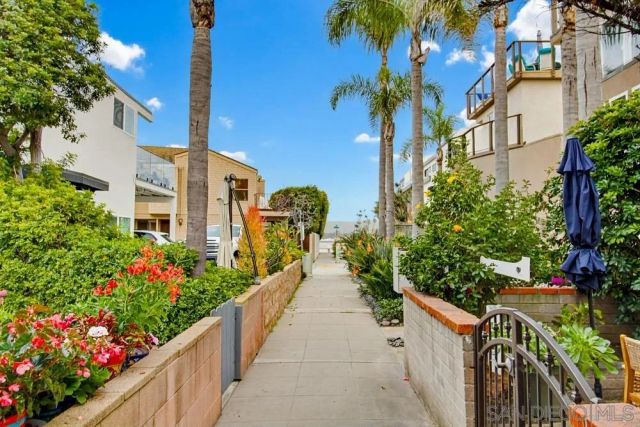 829-31 Avalon Ct, San Diego, CA 92109