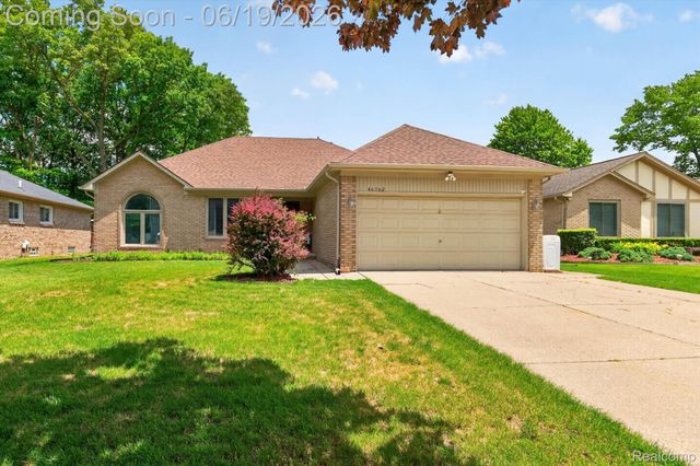 46362 Springhill Drive, Shelby Charter Township, MI 48317