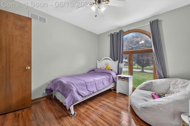 46362 Springhill Drive, Shelby Charter Township, MI 48317