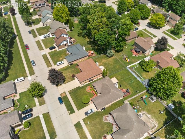 46362 Springhill Drive, Shelby Charter Township, MI 48317