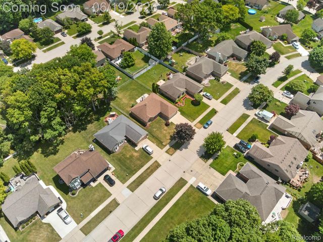 46362 Springhill Drive, Shelby Charter Township, MI 48317