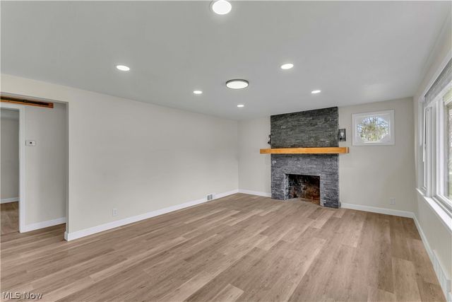 8195 N Palmyra Road, Canfield, OH 44406