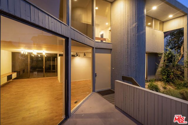 3035 Windsor Avenue, Los Angeles, CA 90039