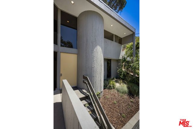 3035 Windsor Avenue, Los Angeles, CA 90039