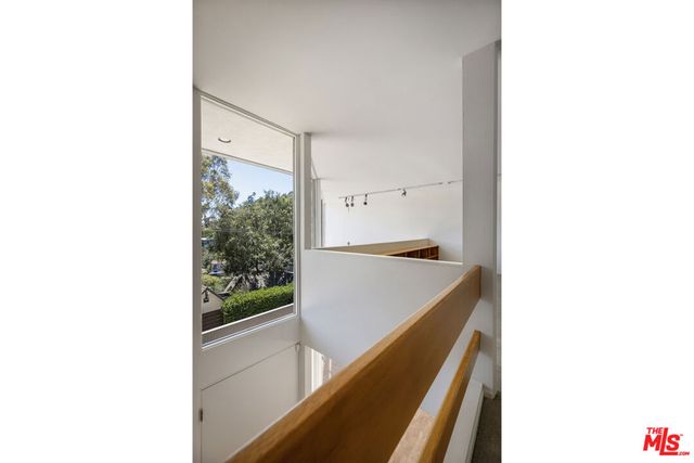 3035 Windsor Avenue, Los Angeles, CA 90039