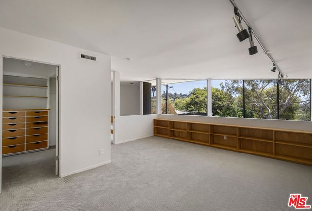 3035 Windsor Avenue, Los Angeles, CA 90039