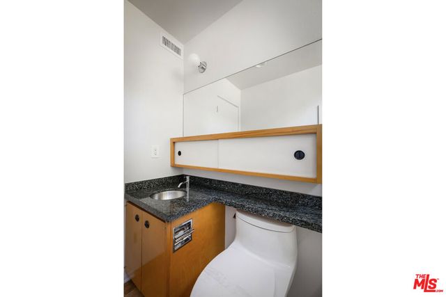 3035 Windsor Avenue, Los Angeles, CA 90039