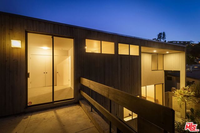 3035 Windsor Avenue, Los Angeles, CA 90039