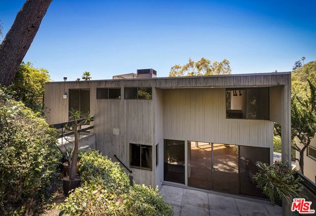 3035 Windsor Avenue, Los Angeles, CA 90039