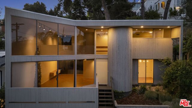 3035 Windsor Avenue, Los Angeles, CA 90039