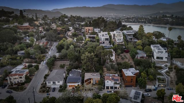 3035 Windsor Avenue, Los Angeles, CA 90039