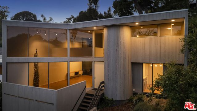 3035 Windsor Avenue, Los Angeles, CA 90039