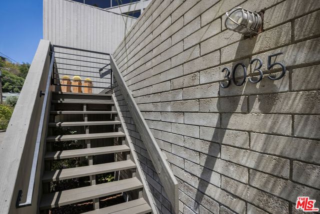 3035 Windsor Avenue, Los Angeles, CA 90039