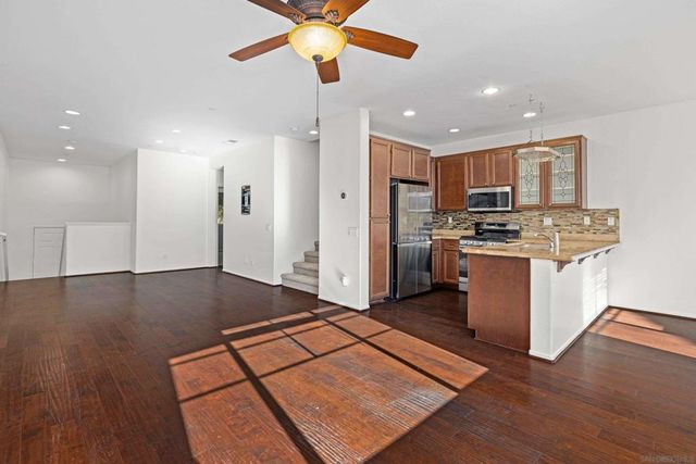 10187 Little Leaf, Santee, CA 92071