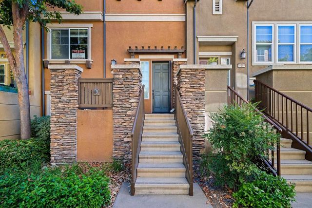 10187 Little Leaf, Santee, CA 92071