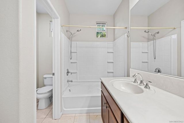 10187 Little Leaf, Santee, CA 92071
