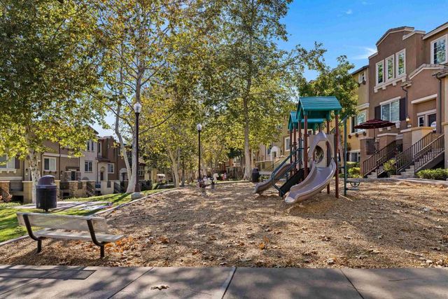 10187 Little Leaf, Santee, CA 92071