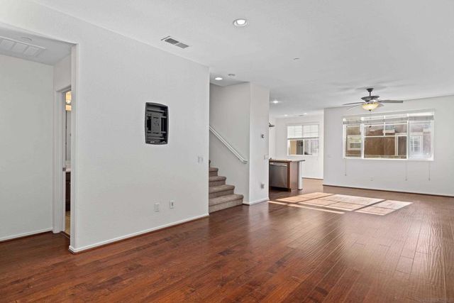 10187 Little Leaf, Santee, CA 92071