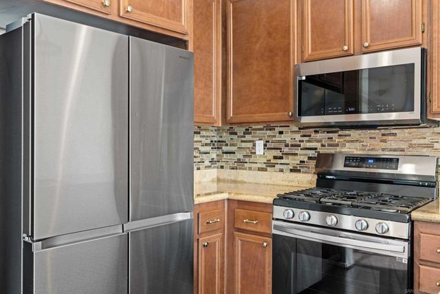 10187 Little Leaf, Santee, CA 92071