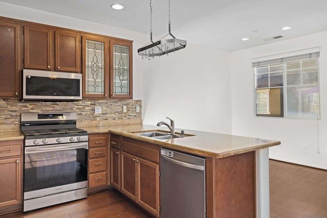 10187 Little Leaf, Santee, CA 92071