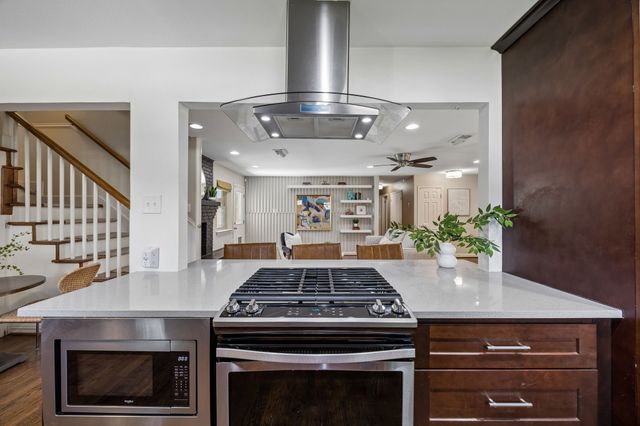 9605 Crestedge Drive, Dallas, TX 75238