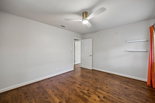 9605 Crestedge Drive, Dallas, TX 75238