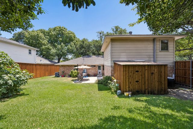 9605 Crestedge Drive, Dallas, TX 75238