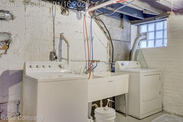 2494 Hazelwood Street, Detroit, MI 48206