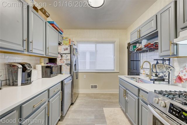 2494 Hazelwood Street, Detroit, MI 48206