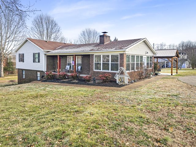 55 Morris Dr, Carthage, TN 37030