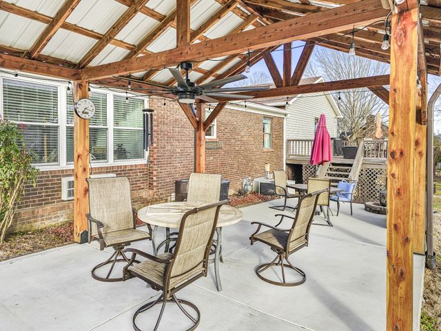 55 Morris Dr, Carthage, TN 37030